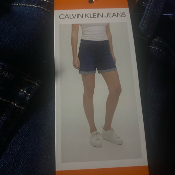 Calvin Klein Women’s roll cuff shorts, size 16 - Picture 8 of 9